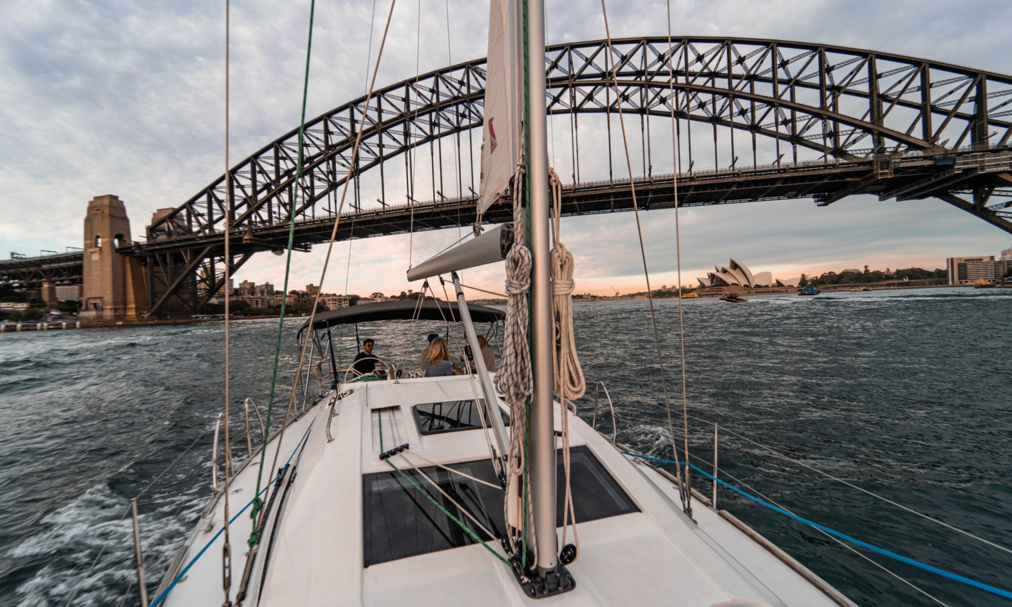 sailing yacht charter sydney harbour